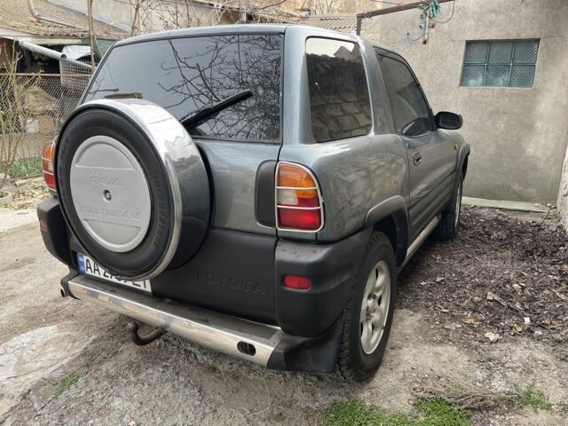 Зелений Тойота РАВ 4, об'ємом двигуна 2 л та пробігом 100 тис. км за 4500 $, фото 14 на Automoto.ua