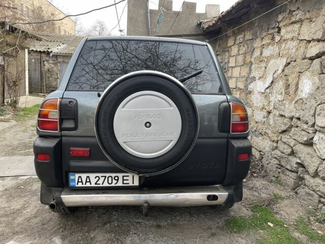 Зелений Тойота РАВ 4, об'ємом двигуна 2 л та пробігом 100 тис. км за 4500 $, фото 15 на Automoto.ua