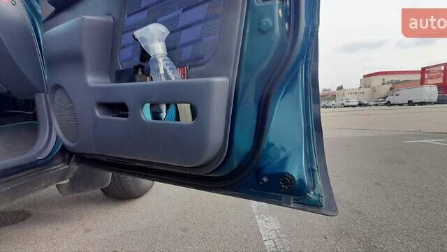 Зелений Тойота РАВ 4, об'ємом двигуна 2 л та пробігом 372 тис. км за 5800 $, фото 11 на Automoto.ua