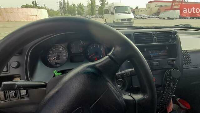Зелений Тойота РАВ 4, об'ємом двигуна 2 л та пробігом 372 тис. км за 5800 $, фото 3 на Automoto.ua