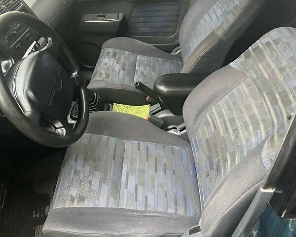 Зеленый Тойота РАВ 4, объемом двигателя 2 л и пробегом 365 тыс. км за 4800 $, фото 3 на Automoto.ua