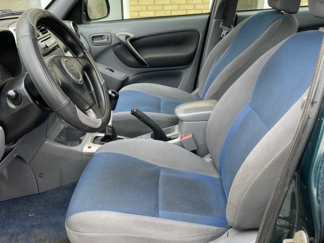 Зеленый Тойота РАВ 4, объемом двигателя 2 л и пробегом 350 тыс. км за 3200 $, фото 9 на Automoto.ua