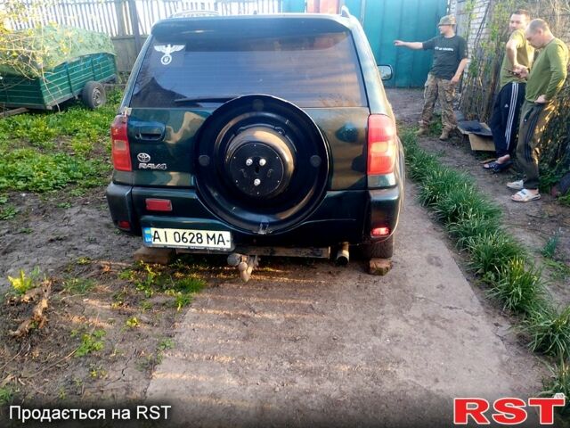 Зелений Тойота РАВ 4, об'ємом двигуна 2 л та пробігом 360 тис. км за 3000 $, фото 3 на Automoto.ua