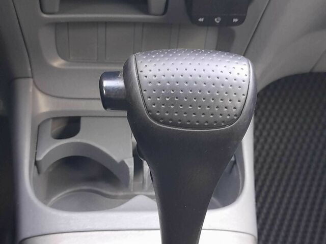 Зелений Тойота РАВ 4, об'ємом двигуна 2 л та пробігом 182 тис. км за 6900 $, фото 7 на Automoto.ua