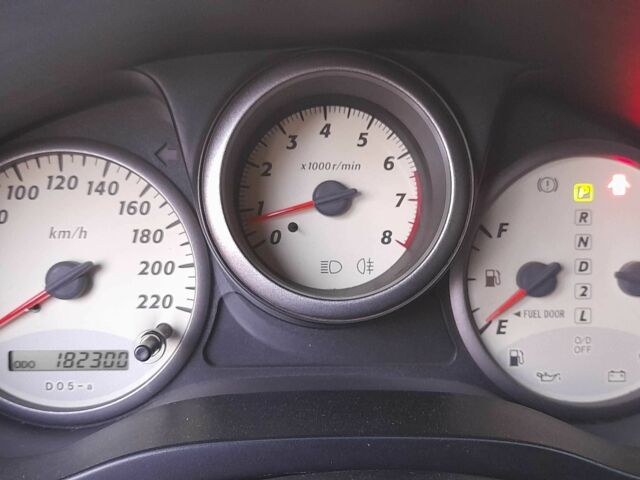 Зелений Тойота РАВ 4, об'ємом двигуна 2 л та пробігом 182 тис. км за 6900 $, фото 9 на Automoto.ua