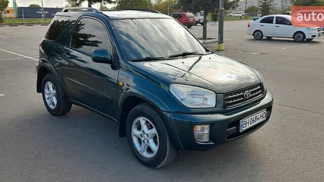 Зеленый Тойота РАВ 4, объемом двигателя 2 л и пробегом 300 тыс. км за 6900 $, фото 2 на Automoto.ua