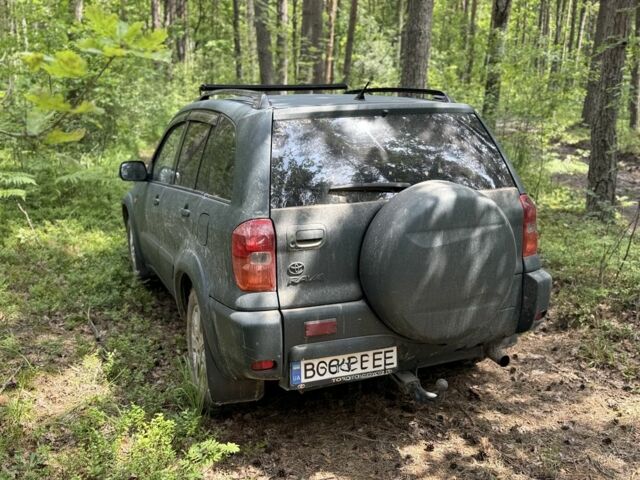 Зеленый Тойота РАВ 4, объемом двигателя 2 л и пробегом 300 тыс. км за 4000 $, фото 1 на Automoto.ua