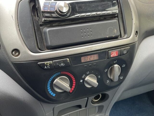 Зеленый Тойота РАВ 4, объемом двигателя 2 л и пробегом 350 тыс. км за 3900 $, фото 18 на Automoto.ua