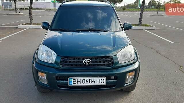 Зеленый Тойота РАВ 4, объемом двигателя 2 л и пробегом 300 тыс. км за 6900 $, фото 1 на Automoto.ua