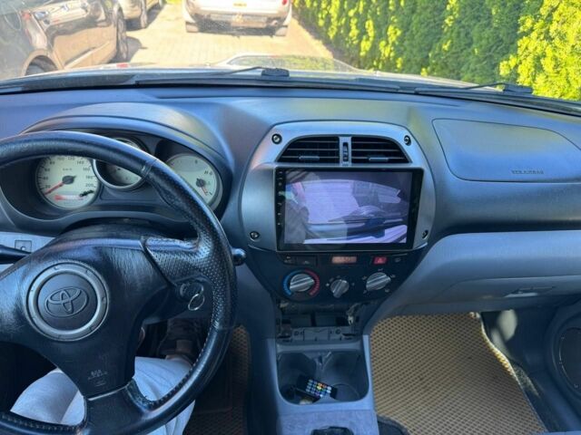 Зеленый Тойота РАВ 4, объемом двигателя 2.2 л и пробегом 280 тыс. км за 3843 $, фото 6 на Automoto.ua