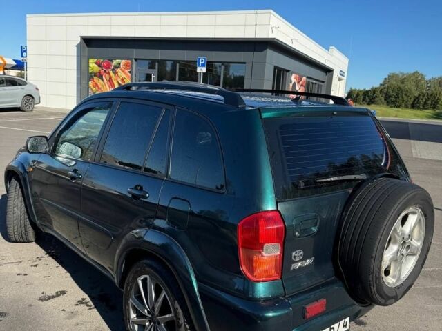 Зеленый Тойота РАВ 4, объемом двигателя 2.2 л и пробегом 280 тыс. км за 3843 $, фото 5 на Automoto.ua