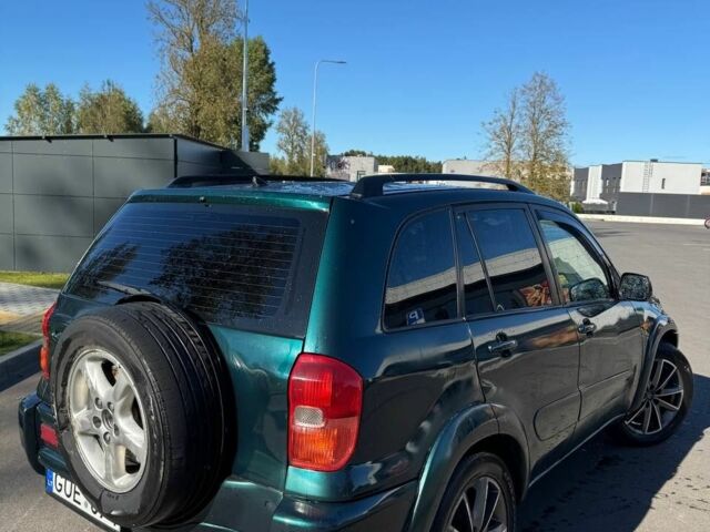 Зеленый Тойота РАВ 4, объемом двигателя 2.2 л и пробегом 280 тыс. км за 3843 $, фото 3 на Automoto.ua