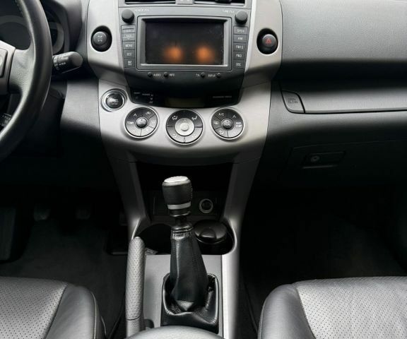 Зелений Тойота РАВ 4, об'ємом двигуна 2.2 л та пробігом 250 тис. км за 2430 $, фото 7 на Automoto.ua