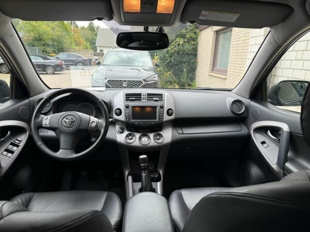 Зелений Тойота РАВ 4, об'ємом двигуна 2.2 л та пробігом 250 тис. км за 2430 $, фото 8 на Automoto.ua