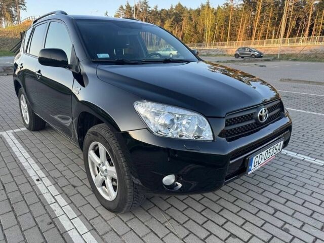 Зелений Тойота РАВ 4, об'ємом двигуна 2.2 л та пробігом 220 тис. км за 2350 $, фото 1 на Automoto.ua