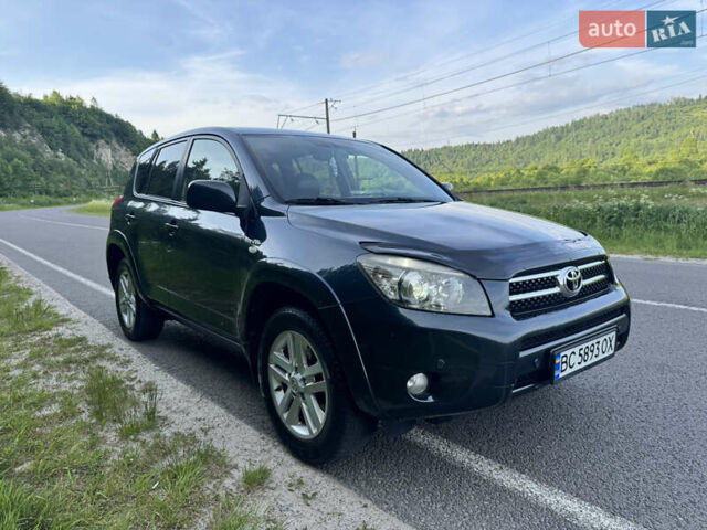 Зеленый Тойота РАВ 4, объемом двигателя 2.2 л и пробегом 248 тыс. км за 9000 $, фото 11 на Automoto.ua