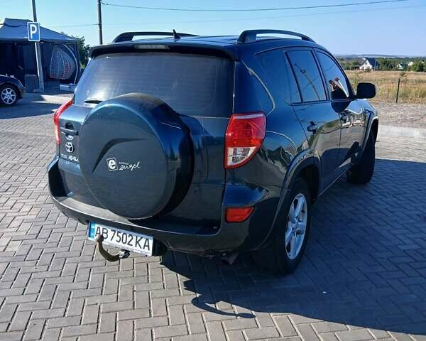 Зеленый Тойота РАВ 4, объемом двигателя 2.23 л и пробегом 314 тыс. км за 7100 $, фото 2 на Automoto.ua