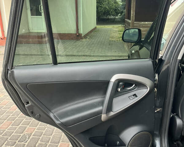 Зеленый Тойота РАВ 4, объемом двигателя 2.23 л и пробегом 226 тыс. км за 9599 $, фото 28 на Automoto.ua