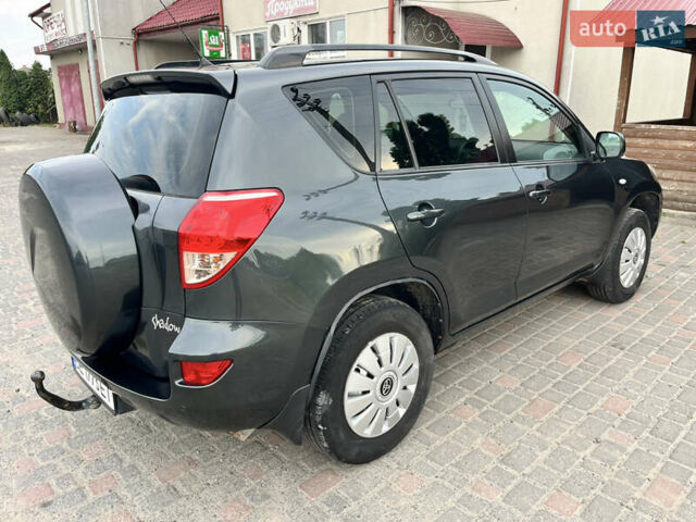 Зеленый Тойота РАВ 4, объемом двигателя 2.23 л и пробегом 226 тыс. км за 9599 $, фото 9 на Automoto.ua