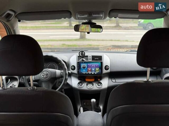 Зеленый Тойота РАВ 4, объемом двигателя 2 л и пробегом 263 тыс. км за 8800 $, фото 21 на Automoto.ua