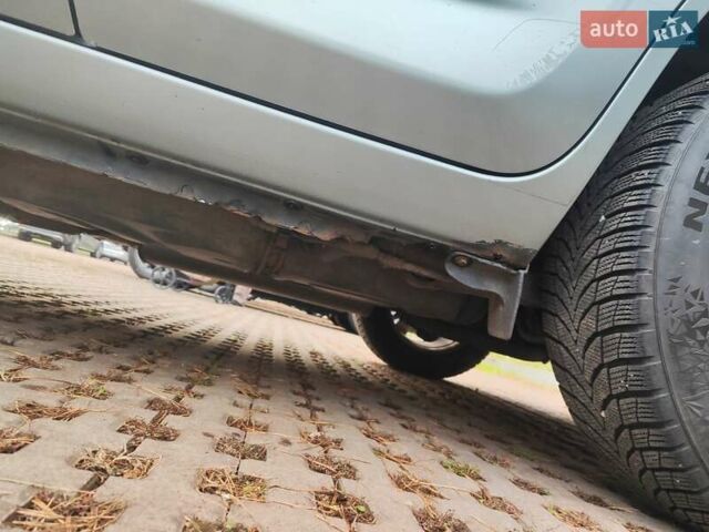 Зеленый Тойота РАВ 4, объемом двигателя 2 л и пробегом 263 тыс. км за 8800 $, фото 6 на Automoto.ua