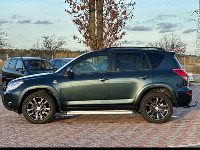 Зеленый Тойота РАВ 4, объемом двигателя 2.2 л и пробегом 228 тыс. км за 2810 $, фото 3 на Automoto.ua