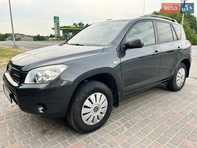 Зеленый Тойота РАВ 4, объемом двигателя 2.23 л и пробегом 226 тыс. км за 9599 $, фото 1 на Automoto.ua