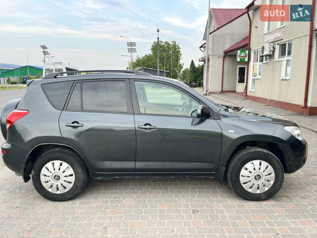 Зеленый Тойота РАВ 4, объемом двигателя 2.23 л и пробегом 226 тыс. км за 9599 $, фото 7 на Automoto.ua