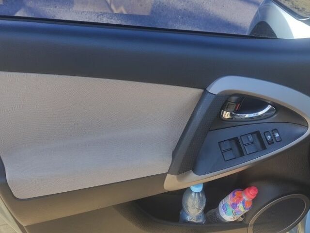 Зеленый Тойота РАВ 4, объемом двигателя 2 л и пробегом 273 тыс. км за 8700 $, фото 11 на Automoto.ua