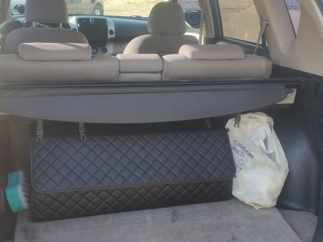 Зеленый Тойота РАВ 4, объемом двигателя 2 л и пробегом 273 тыс. км за 8700 $, фото 4 на Automoto.ua