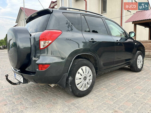 Зеленый Тойота РАВ 4, объемом двигателя 2.23 л и пробегом 226 тыс. км за 9599 $, фото 10 на Automoto.ua