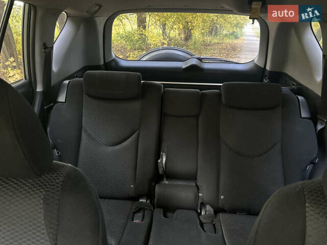 Зеленый Тойота РАВ 4, объемом двигателя 2 л и пробегом 307 тыс. км за 8500 $, фото 12 на Automoto.ua