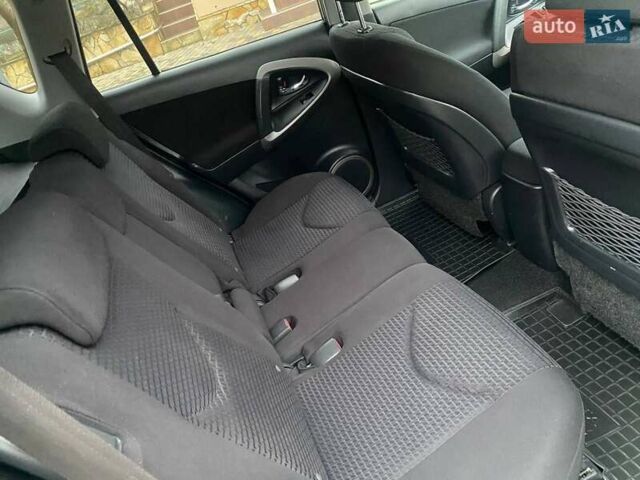 Зелений Тойота РАВ 4, об'ємом двигуна 2 л та пробігом 179 тис. км за 9750 $, фото 33 на Automoto.ua