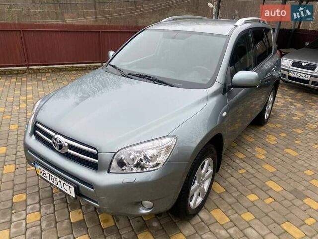 Зелений Тойота РАВ 4, об'ємом двигуна 2 л та пробігом 179 тис. км за 9750 $, фото 9 на Automoto.ua