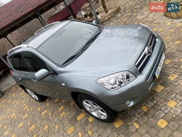 Зелений Тойота РАВ 4, об'ємом двигуна 2 л та пробігом 179 тис. км за 9750 $, фото 44 на Automoto.ua