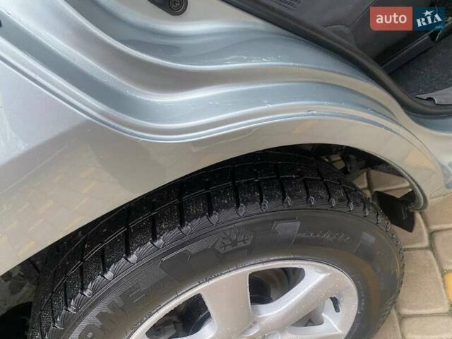 Зелений Тойота РАВ 4, об'ємом двигуна 2 л та пробігом 179 тис. км за 9750 $, фото 32 на Automoto.ua