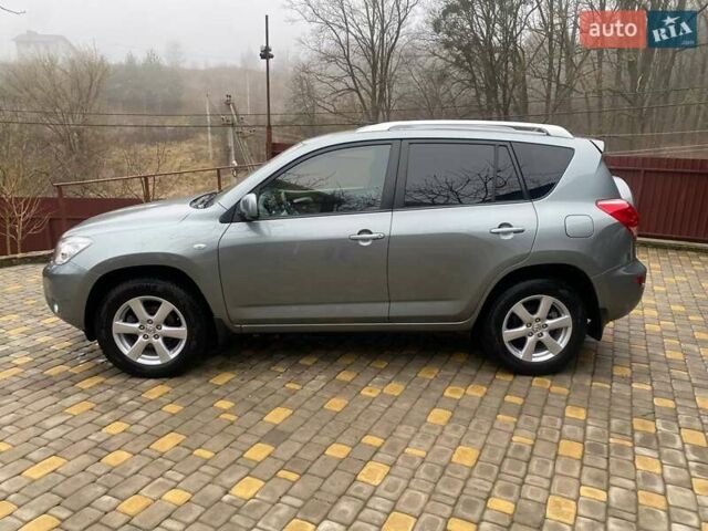 Зелений Тойота РАВ 4, об'ємом двигуна 2 л та пробігом 179 тис. км за 9750 $, фото 15 на Automoto.ua