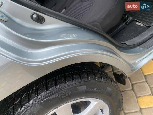 Зелений Тойота РАВ 4, об'ємом двигуна 2 л та пробігом 179 тис. км за 9750 $, фото 41 на Automoto.ua