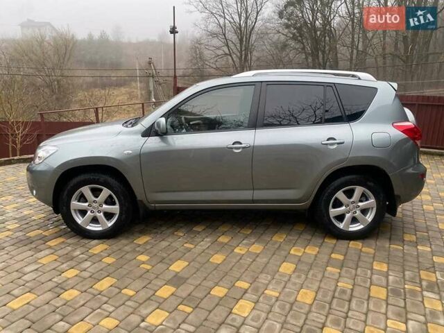 Зелений Тойота РАВ 4, об'ємом двигуна 2 л та пробігом 179 тис. км за 9750 $, фото 17 на Automoto.ua