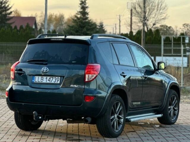 Зеленый Тойота РАВ 4, объемом двигателя 2.2 л и пробегом 208 тыс. км за 1750 $, фото 2 на Automoto.ua