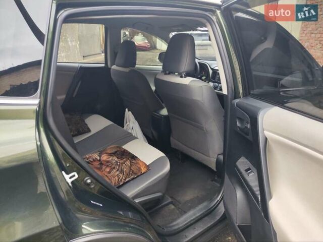 Зеленый Тойота РАВ 4, объемом двигателя 2.49 л и пробегом 143 тыс. км за 14500 $, фото 16 на Automoto.ua