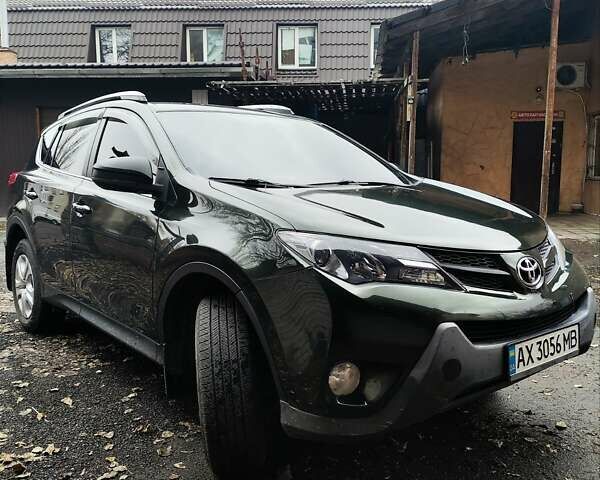 Зеленый Тойота РАВ 4, объемом двигателя 2.49 л и пробегом 143 тыс. км за 14500 $, фото 2 на Automoto.ua