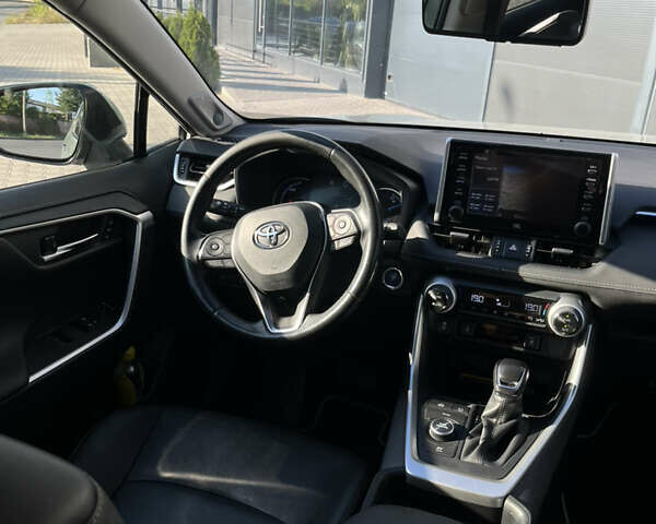 Зелений Тойота РАВ 4, об'ємом двигуна 2.49 л та пробігом 97 тис. км за 31500 $, фото 3 на Automoto.ua