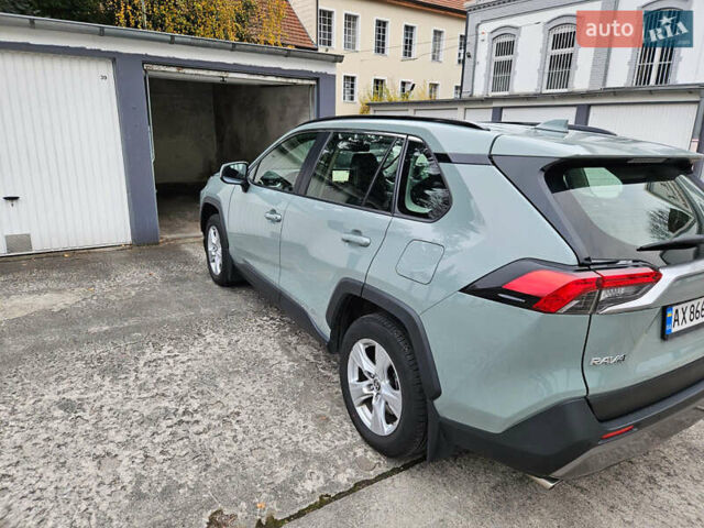 Зелений Тойота РАВ 4, об'ємом двигуна 2.49 л та пробігом 72 тис. км за 31500 $, фото 2 на Automoto.ua