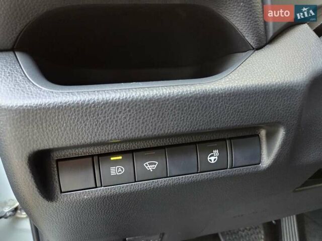 Зелений Тойота РАВ 4, об'ємом двигуна 2 л та пробігом 77 тис. км за 27500 $, фото 53 на Automoto.ua