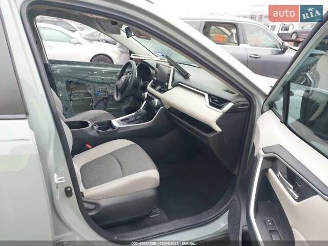 Зелений Тойота РАВ 4, об'ємом двигуна 0 л та пробігом 75 тис. км за 19970 $, фото 9 на Automoto.ua