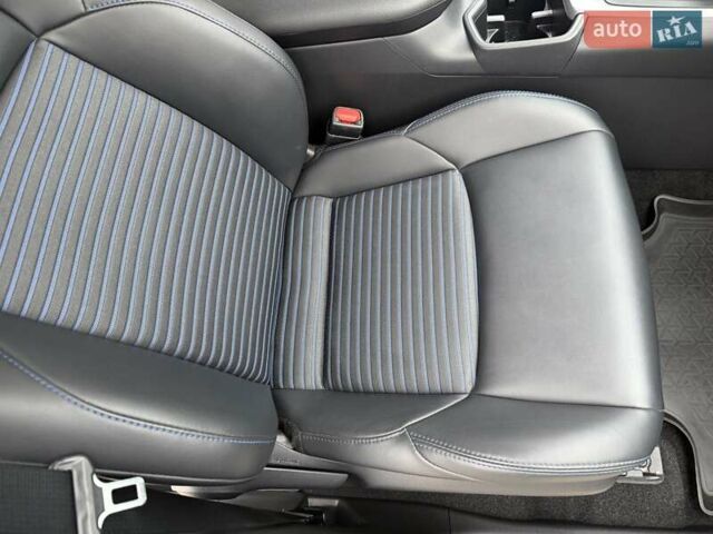 Зеленый Тойота РАВ 4, объемом двигателя 1.99 л и пробегом 37 тыс. км за 31700 $, фото 25 на Automoto.ua