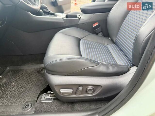 Зеленый Тойота РАВ 4, объемом двигателя 1.99 л и пробегом 37 тыс. км за 31700 $, фото 31 на Automoto.ua