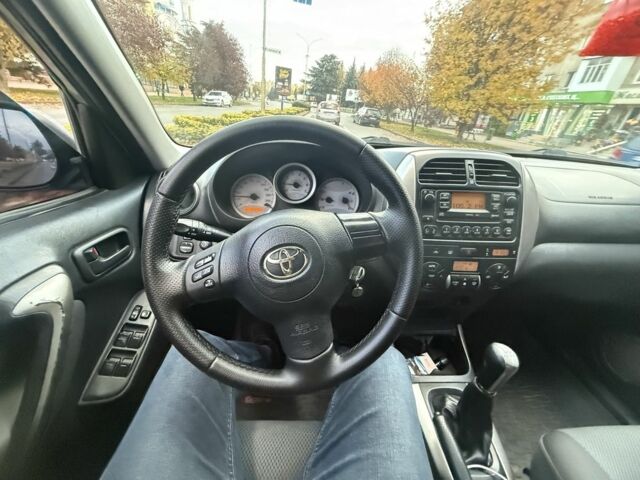 Зеленый Тойота РАВ 4, объемом двигателя 2 л и пробегом 390 тыс. км за 5800 $, фото 7 на Automoto.ua