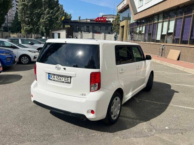 Білий Тойота Сайон, об'ємом двигуна 2.4 л та пробігом 164 тис. км за 8000 $, фото 10 на Automoto.ua